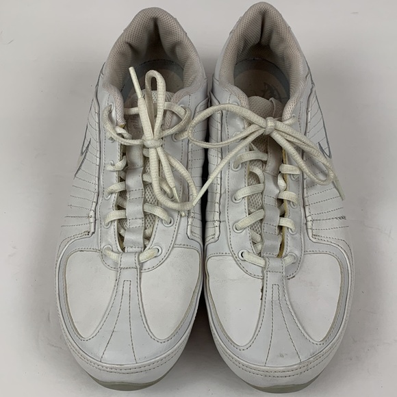 Nike sneakers - Picture 2 of 9